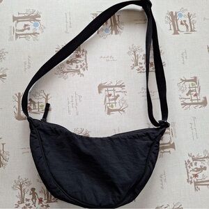 Uniqlo Round Mini Shoulder Bag
